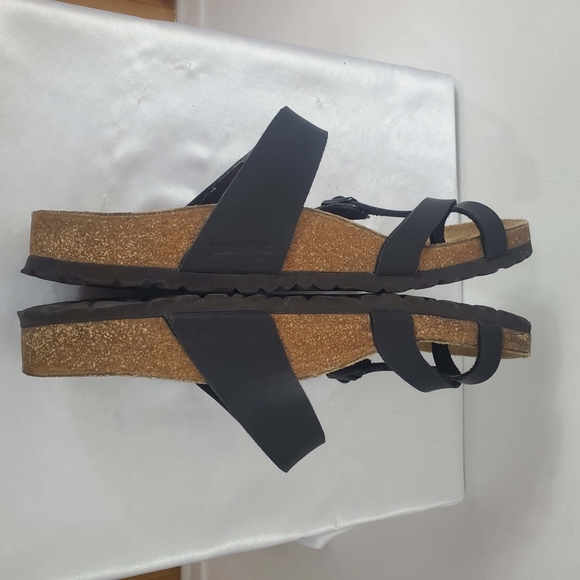 Birkenstock Mayari Black Leather Sandal - Picture 12 of 16